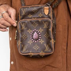 Rose Turquoise Western Style Concho Handmade Magnetic Bag Charm Pear Shape